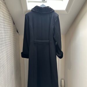 Elegant NY Style Black Women's Coat